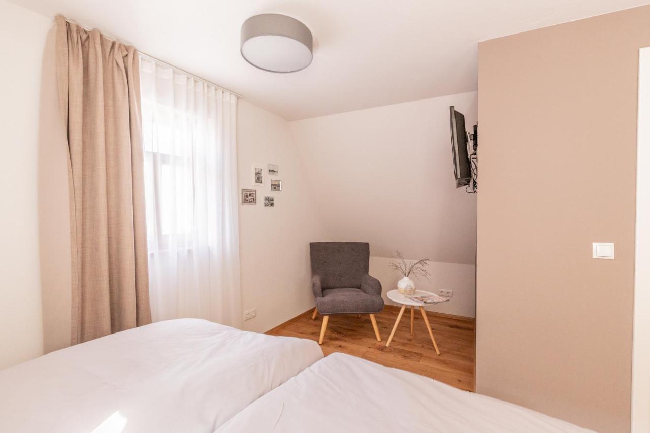 Maindrei - Schlafen Am Fluss Hotel Margetshöchheim Екстериор снимка